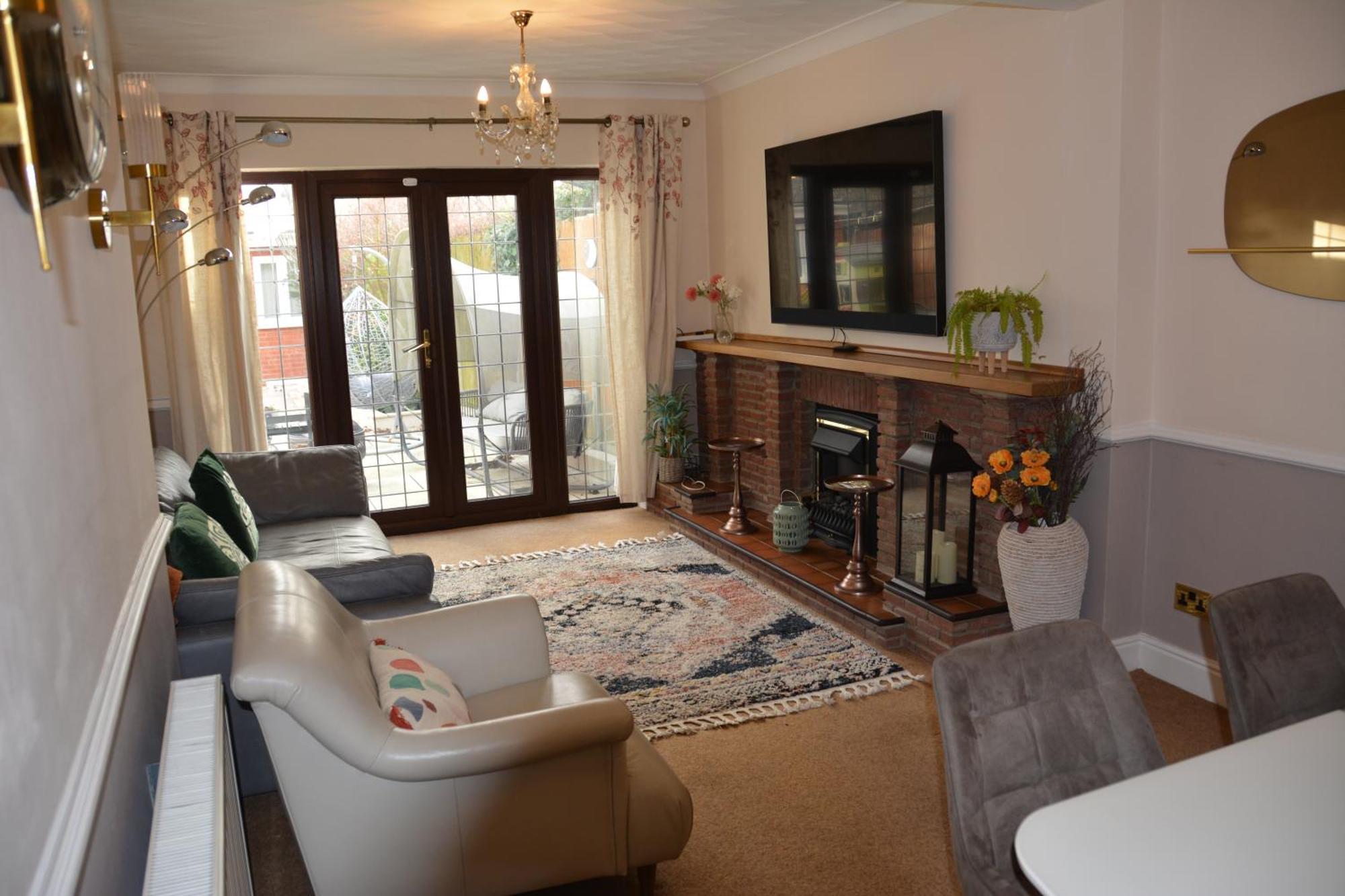 Cozy, Modern, Spacious 4 Bedroom House In London Romford Exterior foto